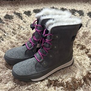 Sorel Gray Boots with Pink Accents and Faux Fur